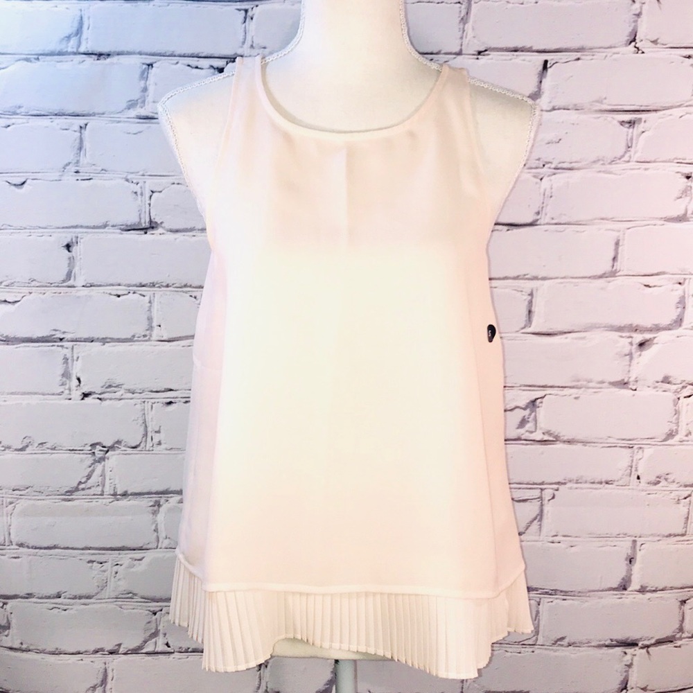 NWT Abercrombie & Fitch - Sleeveless Blouse